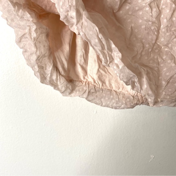 100% Silk Made in Italy Light Pink Sheer Dotted Ruffle Sleeveless Blouse - Picture 4 of 9